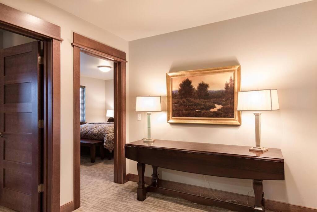 Luxury Townhome On The Park With Bridger Mtn Views โบซแมน ภายนอก รูปภาพ
