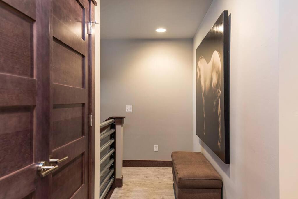 Luxury Townhome On The Park With Bridger Mtn Views โบซแมน ภายนอก รูปภาพ