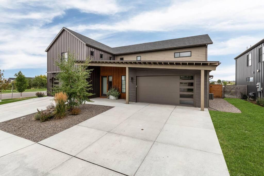 Luxury Townhome On The Park With Bridger Mtn Views โบซแมน ภายนอก รูปภาพ