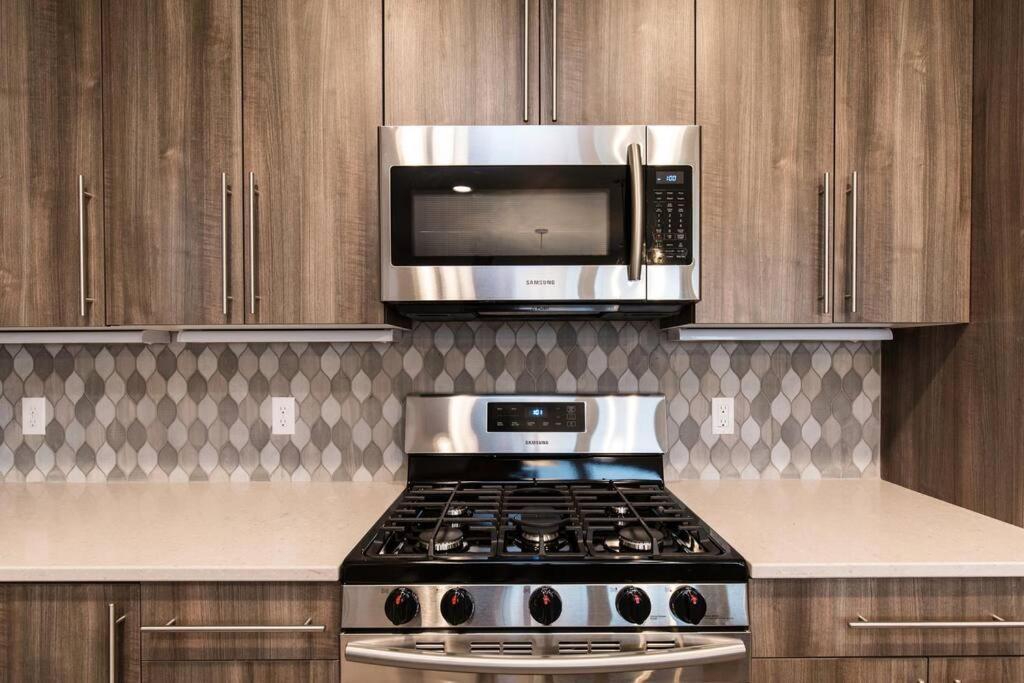 Luxury Townhome On The Park With Bridger Mtn Views โบซแมน ภายนอก รูปภาพ