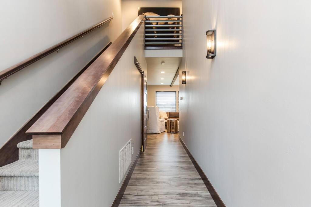 Luxury Townhome On The Park With Bridger Mtn Views โบซแมน ภายนอก รูปภาพ